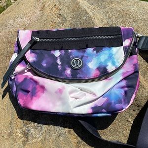 Lululemon Festival Bag Blooming Pixie